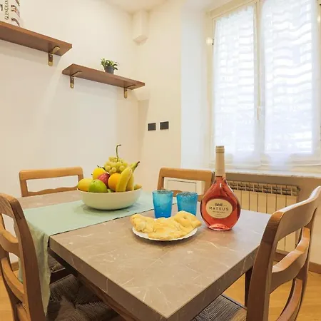 Gaslini 80sqm 5' Walk To The Sea Apartment