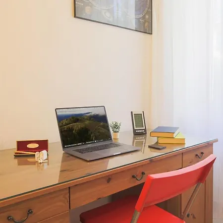 Gaslini 80sqm 5' Walk To The Sea Apartment *